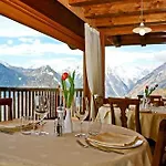 Hotel Les Combes 3*