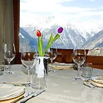 Les Combes Hotel La Salle