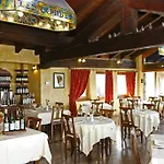 Les Combes Hotel La Salle