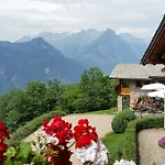 Les Combes Hotel La Salle