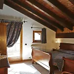 Отель Les Combes 3*