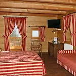 Отель Les Combes 3*