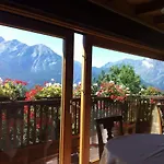 Отель Les Combes 3*