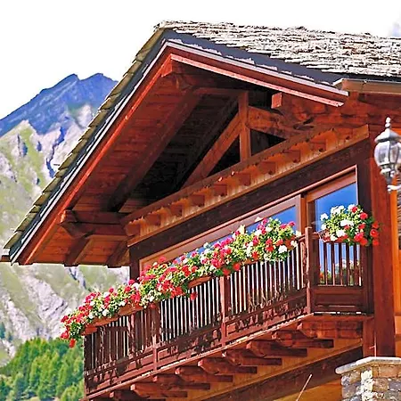 Hotel Les Combes La Salle