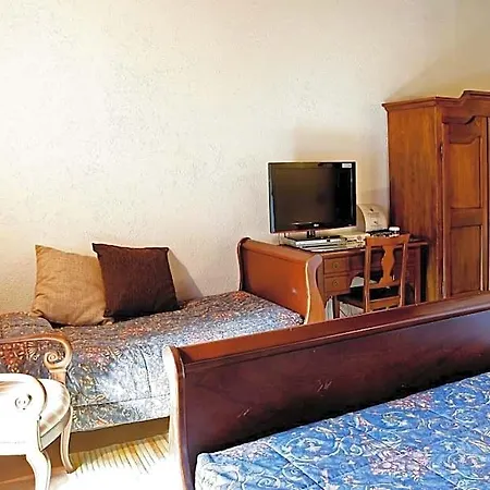 Hotel Les Combes La Salle