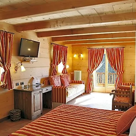 Les Combes Hotel
