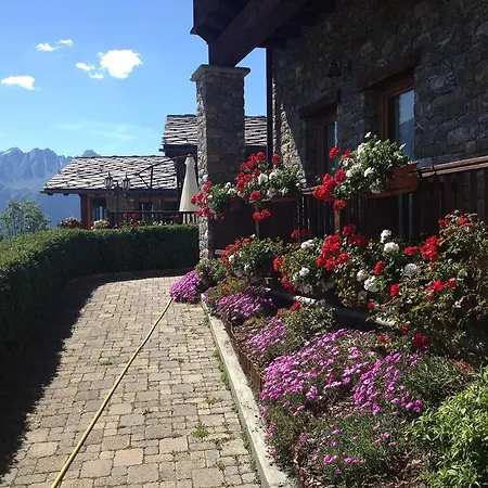 Les Combes Hotel