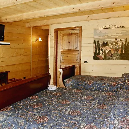 Otel Les Combes