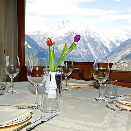 Les Combes Hotel La Salle