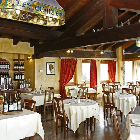 Les Combes Hotel La Salle