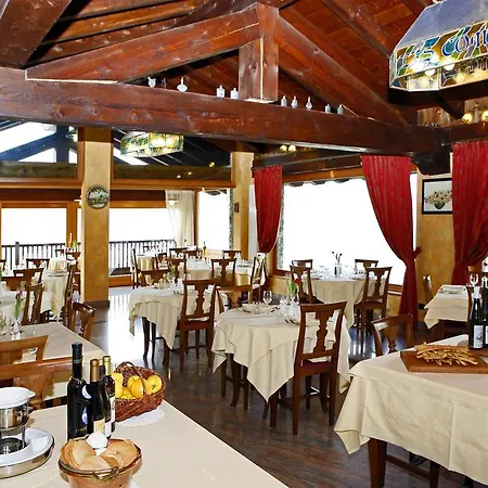 Les Combes Hotel