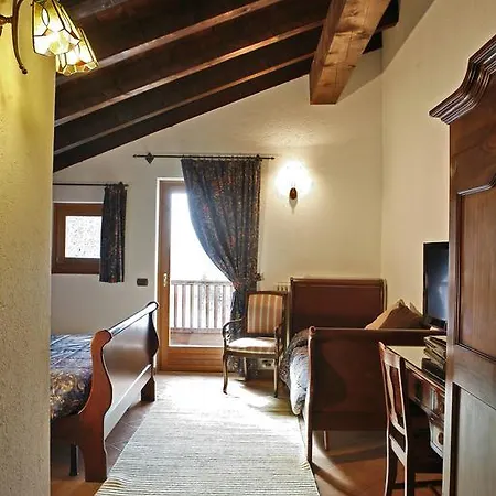 Les Combes Hotel