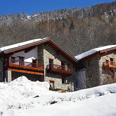 Отель Les Combes 3*