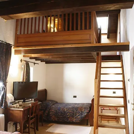 Les Combes Hotel