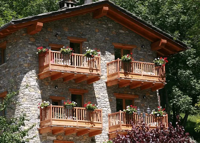 Les Combes Hotel La Salle