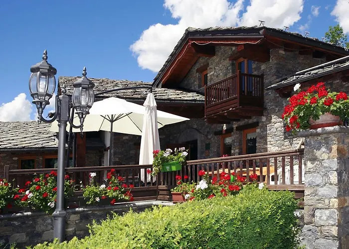 Hotel Les Combes La Salle