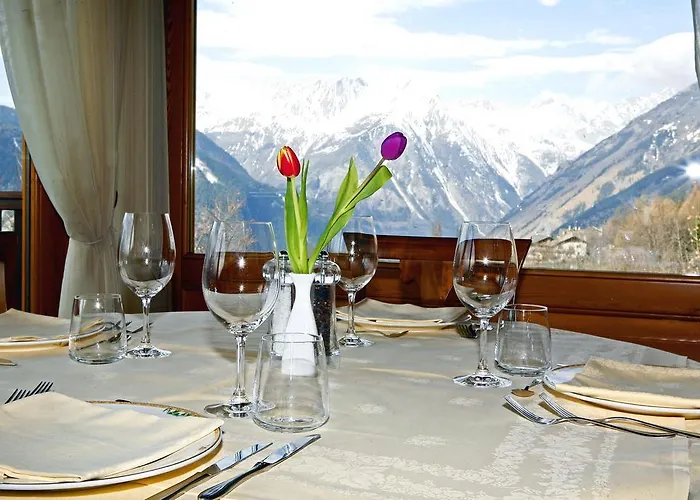 Les Combes Hotel La Salle