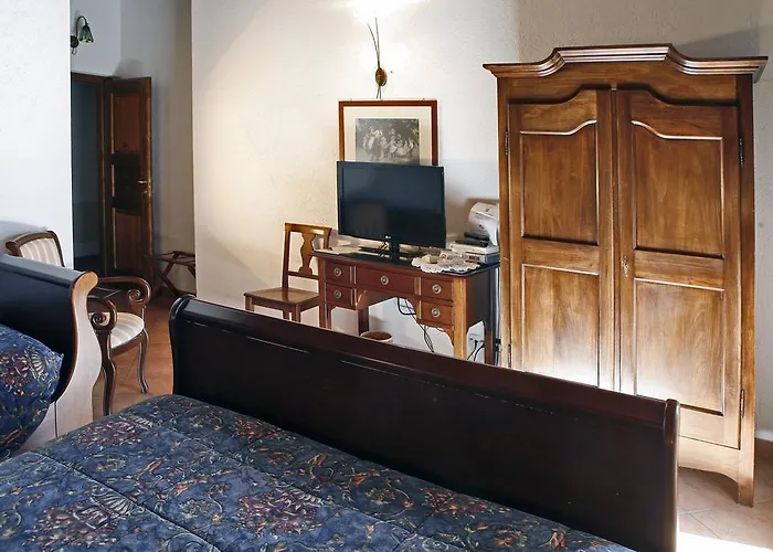 Hotel Les Combes La Salle