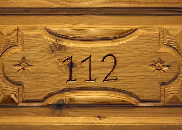 Hotel Les Combes La Salle