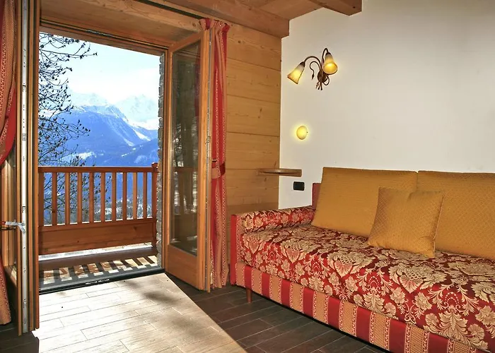 Hotel Les Combes La Salle