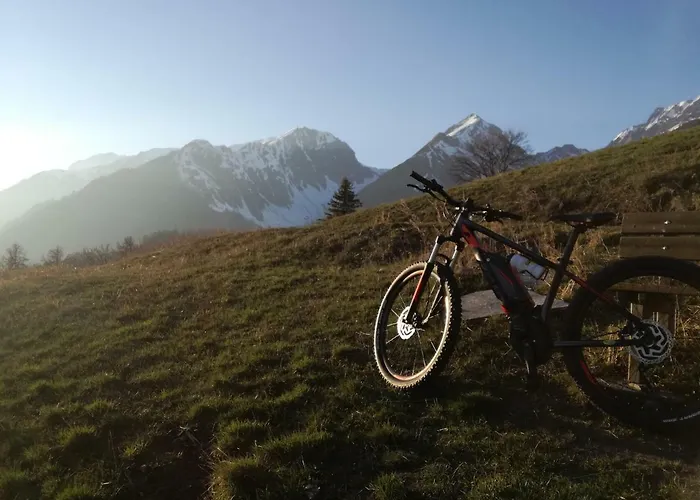 Hotel Les Combes La Salle